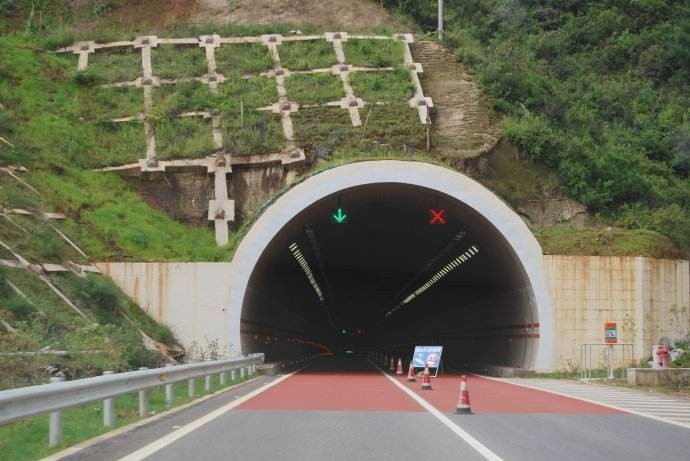 隧道.jpg